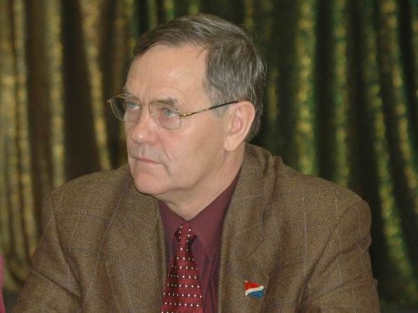 «Четыре года не можем построить новые АЗС»