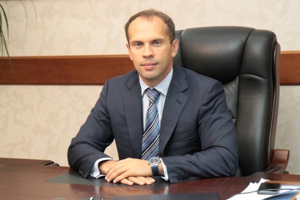«Не стоит ждать, что среди облупившихся стен и протекающих труб вырастут звезды»