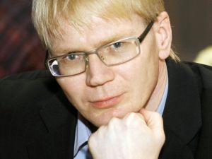 «Слишком тесное взаимодействие с властью для масс-медиа — это путь в никуда»