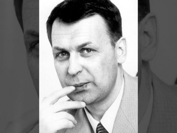 Леонид МАКОГИН |  «Не все вещи одинаково приятно продавать»