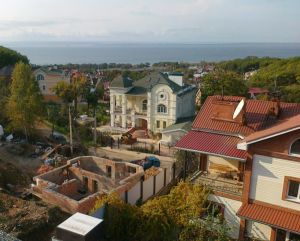 Повисшие мертвым грузом: что происходит на рынке загородной недвижимости