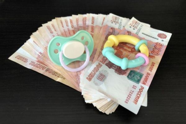 Декрет без потери дохода: в России могут серьезно повысить детские выплаты