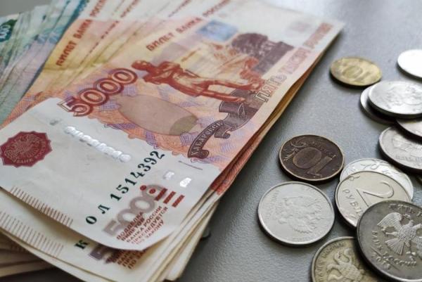 Рубль устраивает головную боль всем