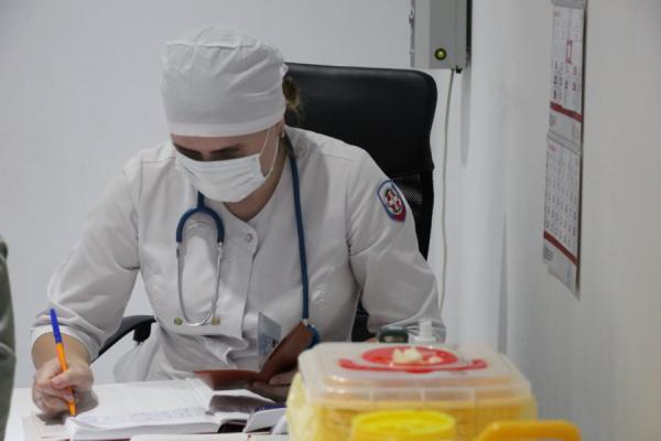 Дефицит медиков решили лечить квадратными метрами