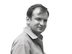 Александр Емельянов